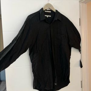 Perry Ellie’s black long sleeve shirt